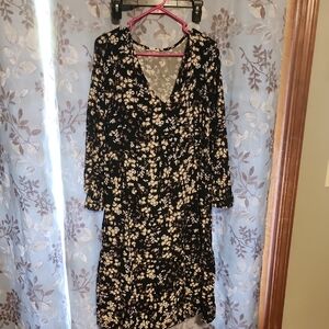 a.n.a Black and Cream Floral Long Sleeve Dress
